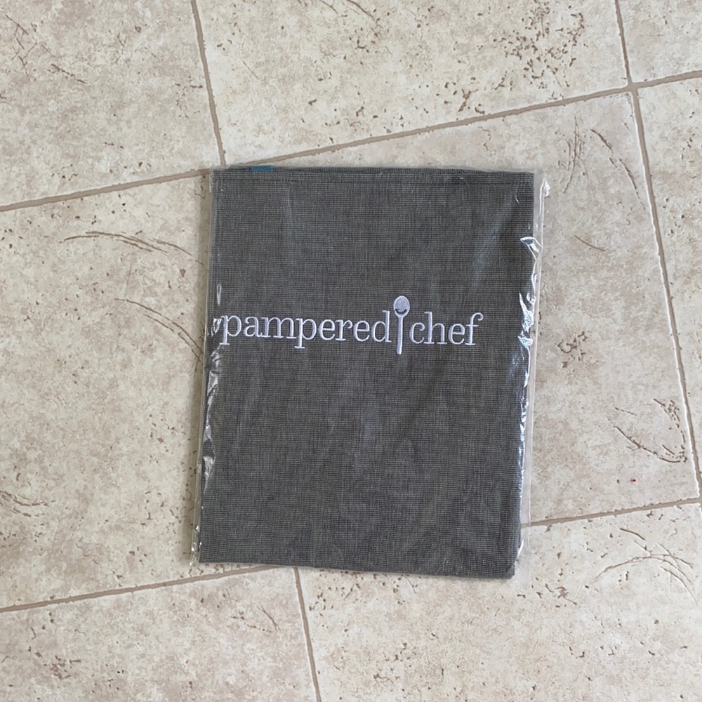 Pampered chef apron